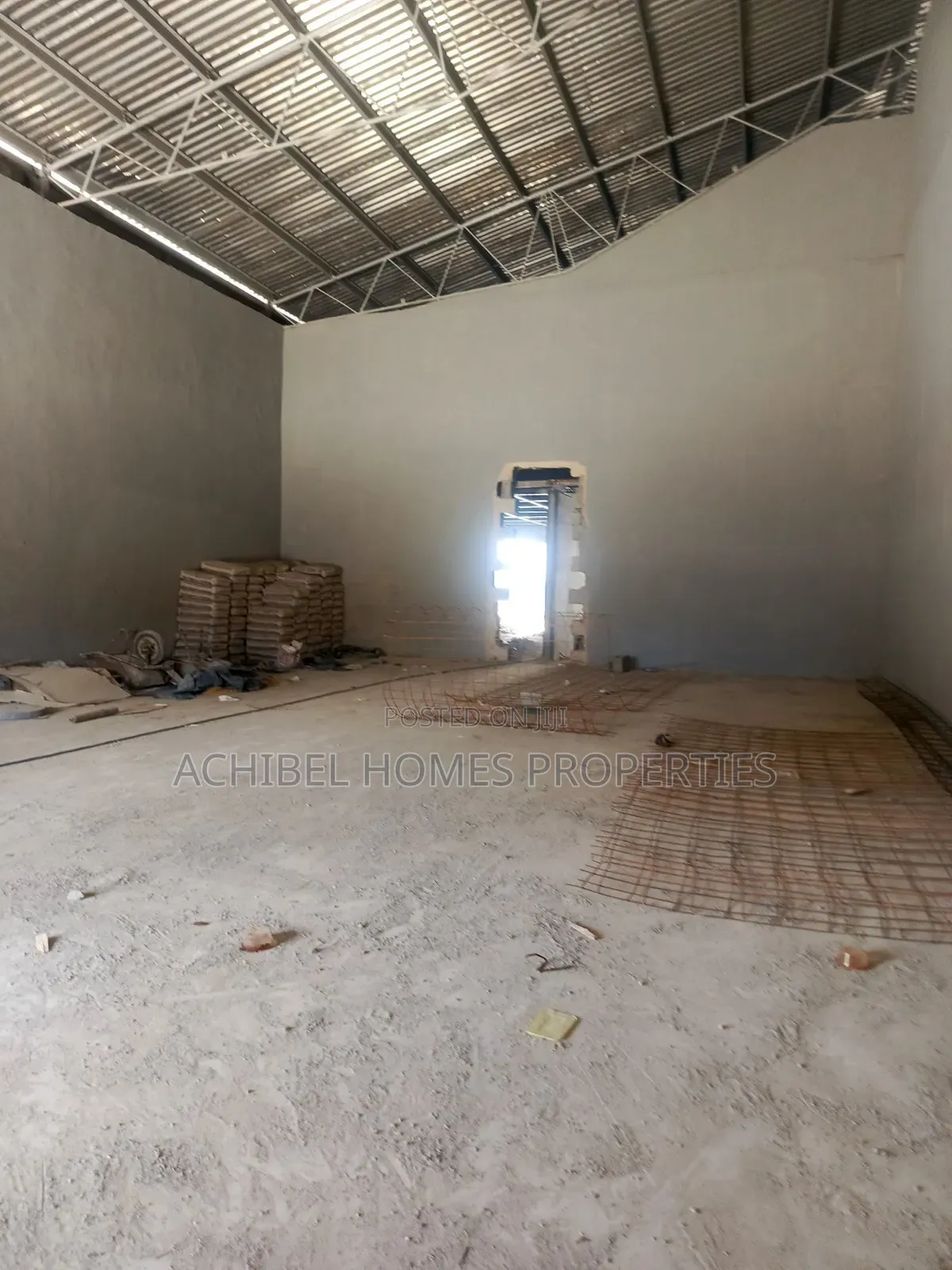 A 100 Square Meter Warehouse for Lease in Apongbon