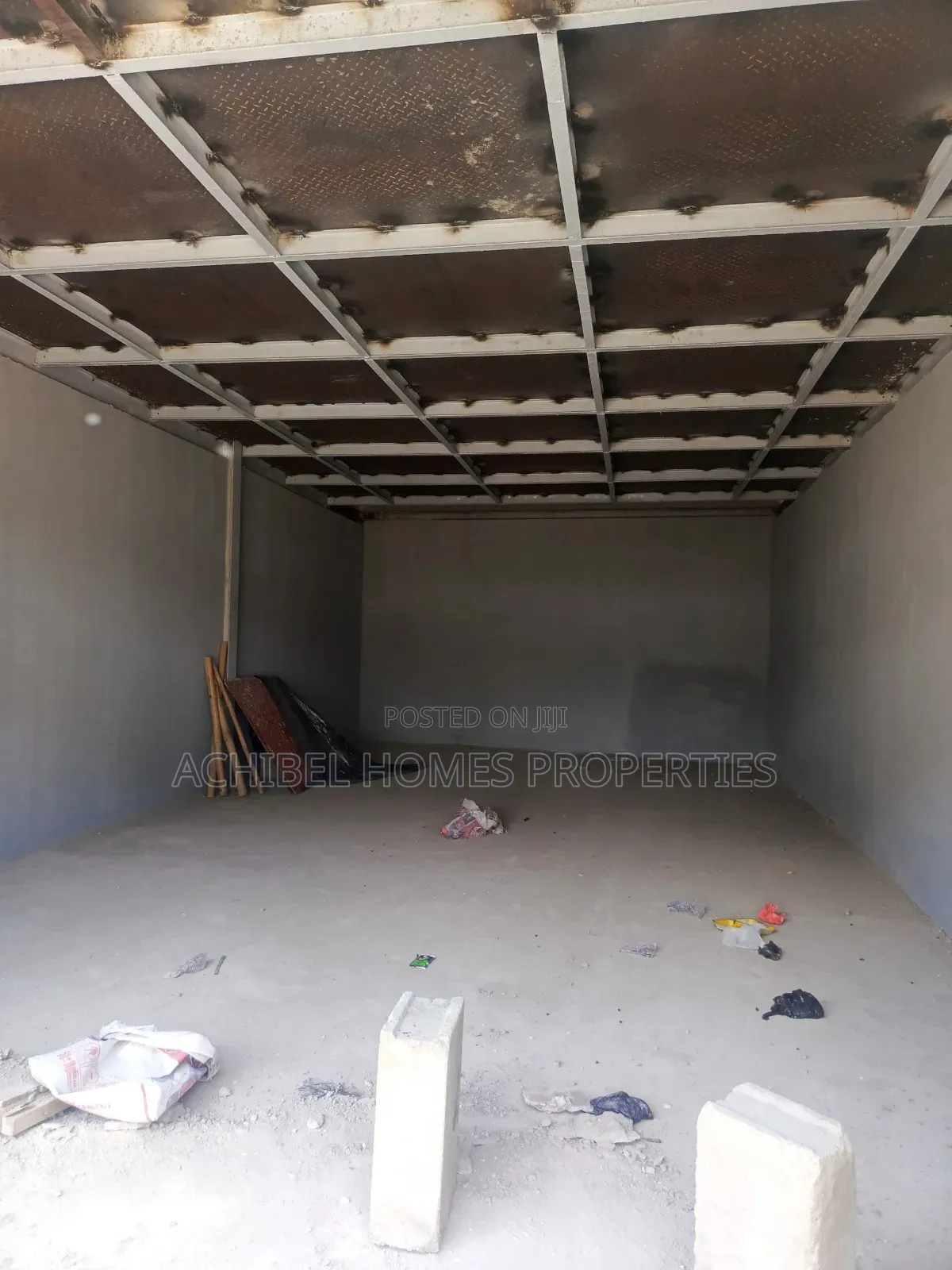 A 100 Square Meter Warehouse for Lease in Apongbon
