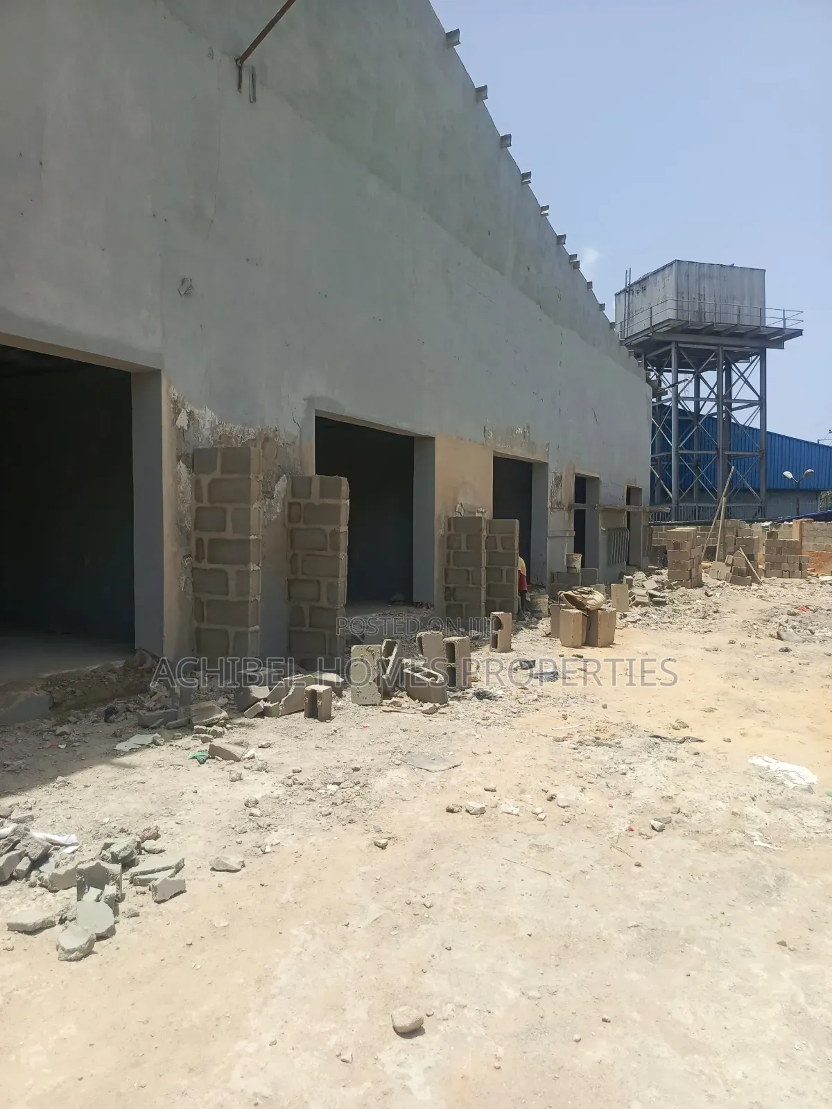 A 100 Square Meter Warehouse for Lease in Apongbon