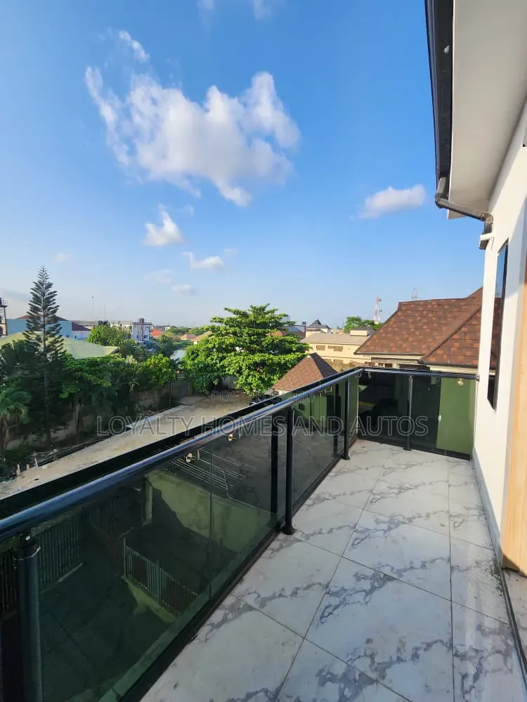 4bdrm Duplex in Millenuim/UPS for sale in Millenuim/UPS