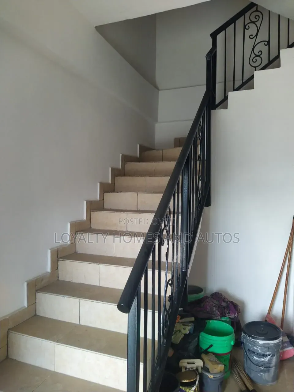 4bdrm Duplex in Mende for sale in Mende