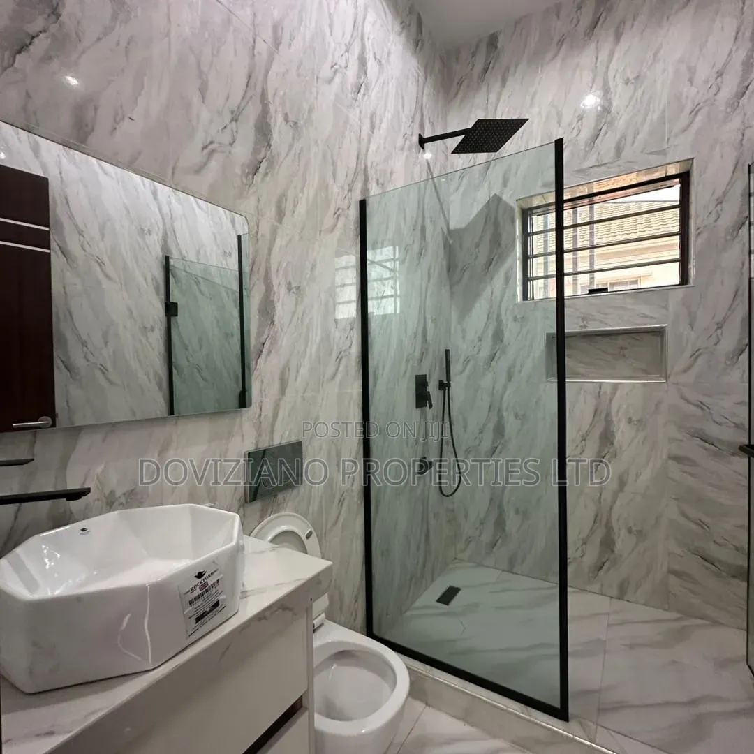 4bdrm Duplex in Osapa london for sale in Osapa london