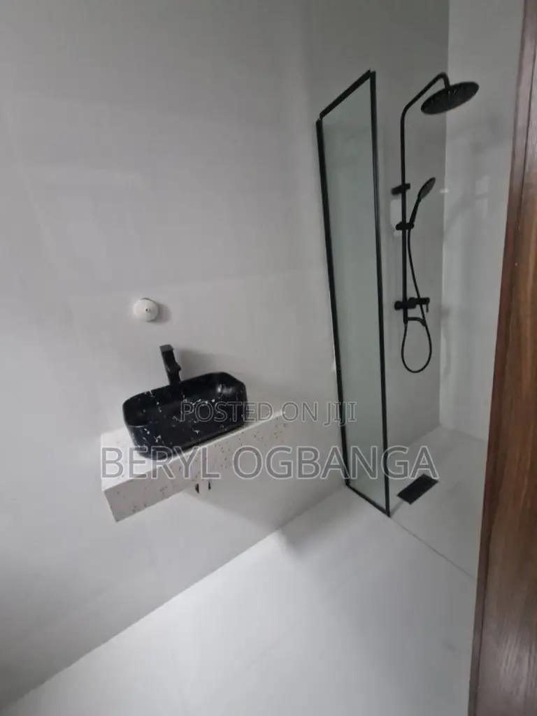 5bdrm Duplex in Ado / Ajah for sale in Ado / Ajah