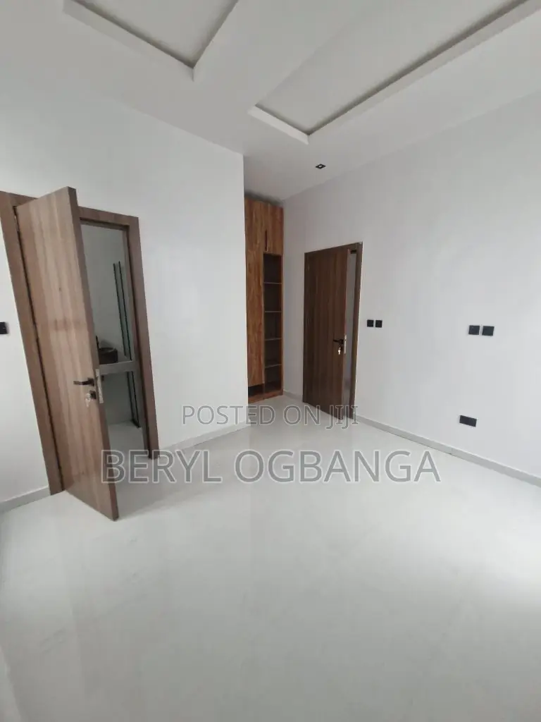 5bdrm Duplex in Ado / Ajah for sale in Ado / Ajah