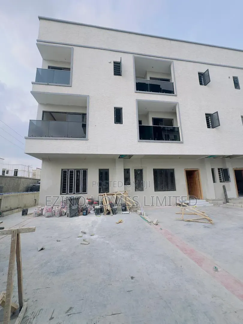 4bdrm Duplex in Mini Estate, Lekki Phase 1 for sale in Lekki Phase 1