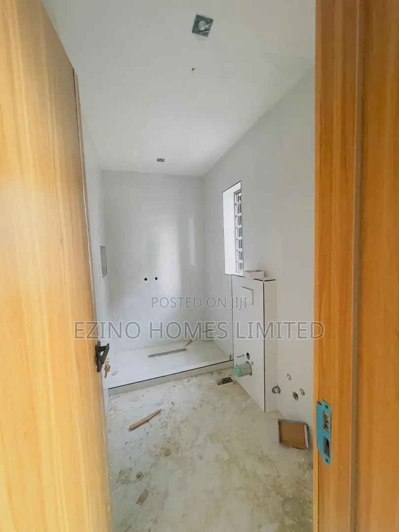 4bdrm Duplex in Mini Estate, Lekki Phase 1 for sale in Lekki Phase 1