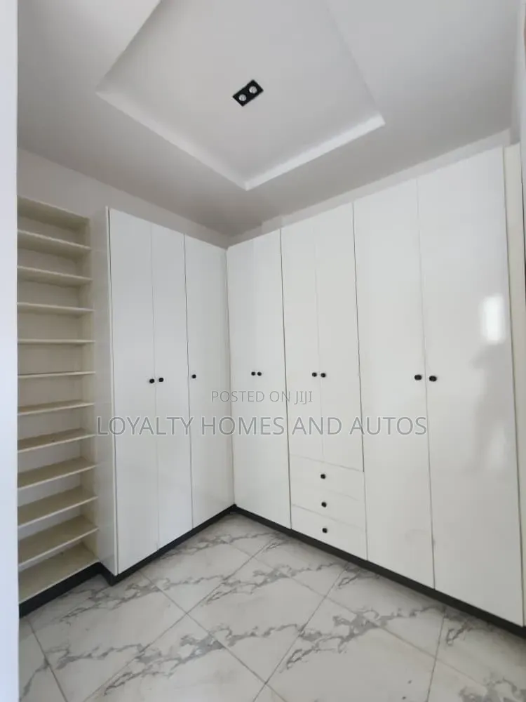 3bdrm Duplex in Agidingbi for sale in Agidingbi