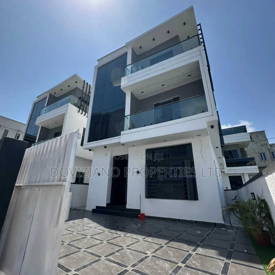 5bdrm Duplex in Ologolo for sale in Ologolo
