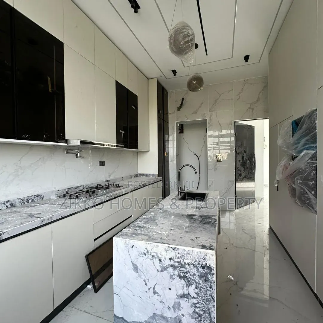 4bdrm Townhouse/Terrace in Lekki for sale in Lekki Phase 1