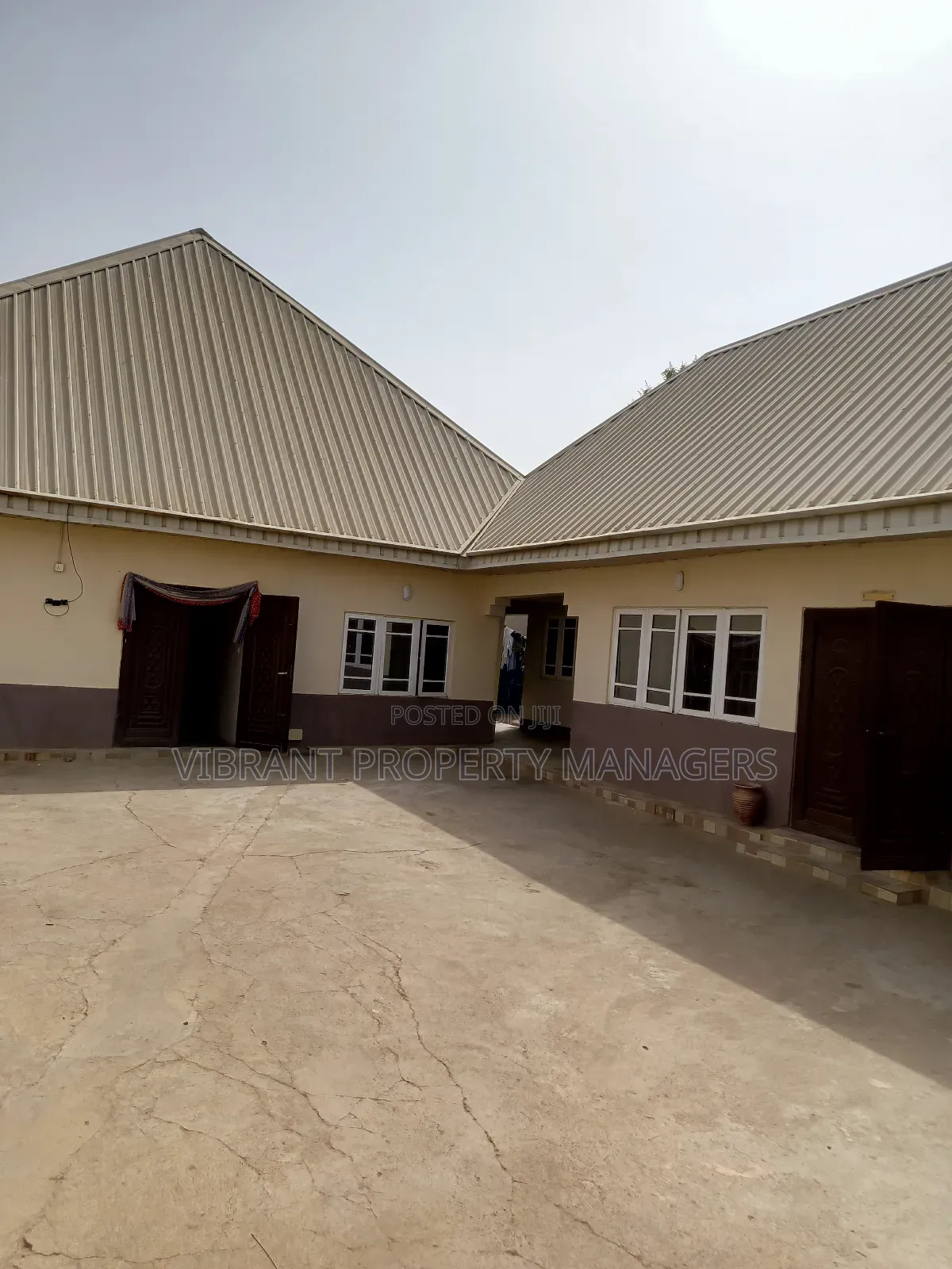 8rooms Functional Hotel And Bar in Kaduna / Kaduna State