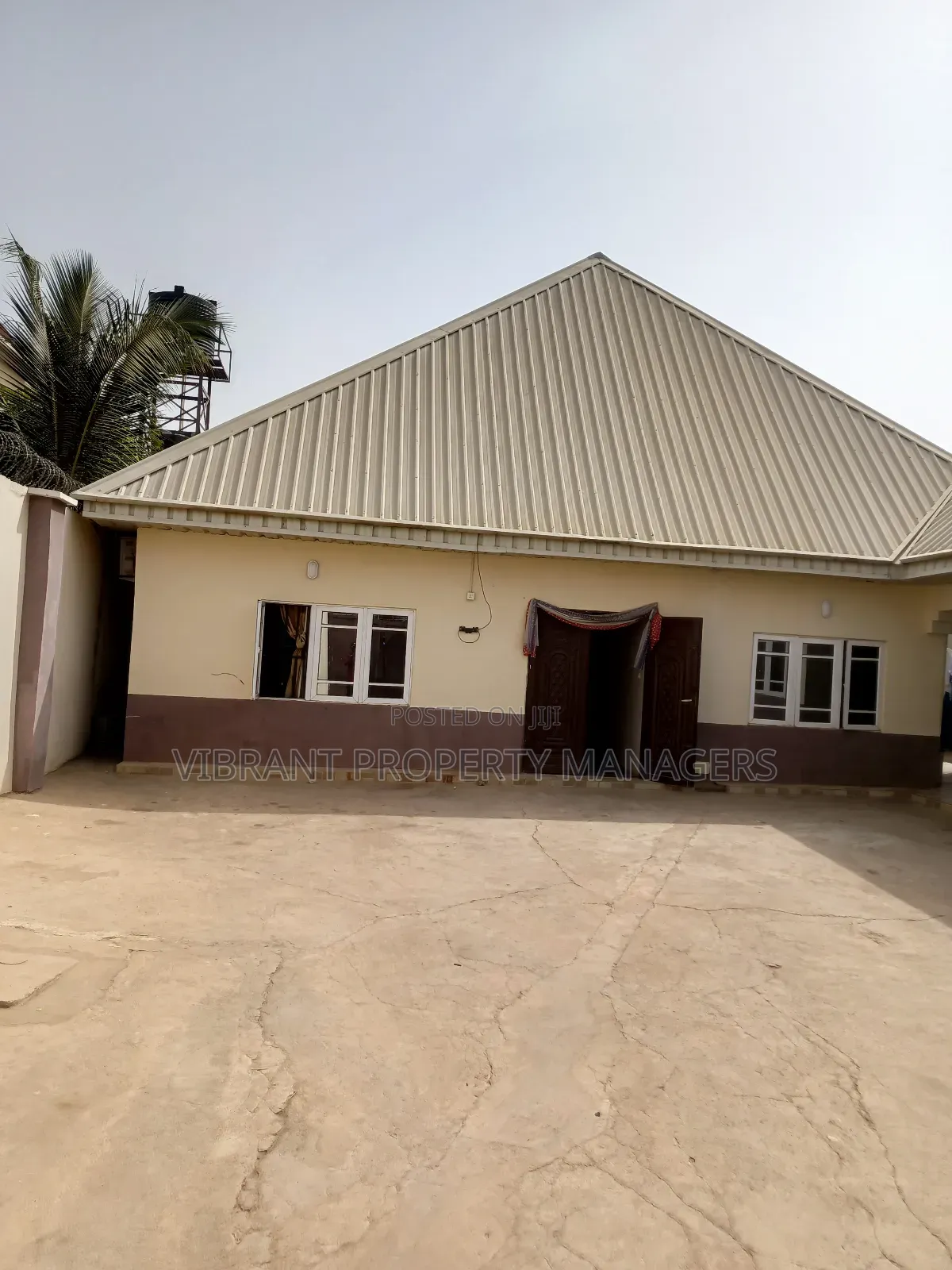 8rooms Functional Hotel And Bar in Kaduna / Kaduna State