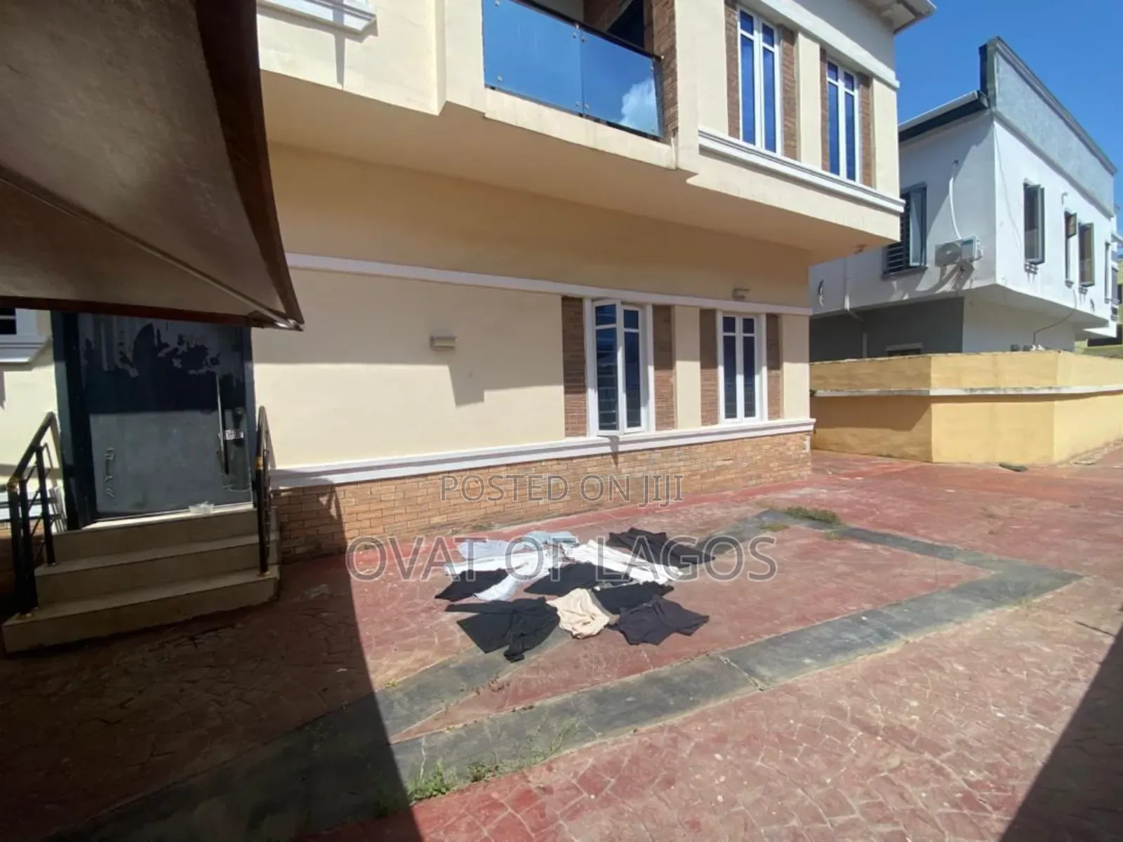 5bdrm Duplex in Ikota for rent in Ikota