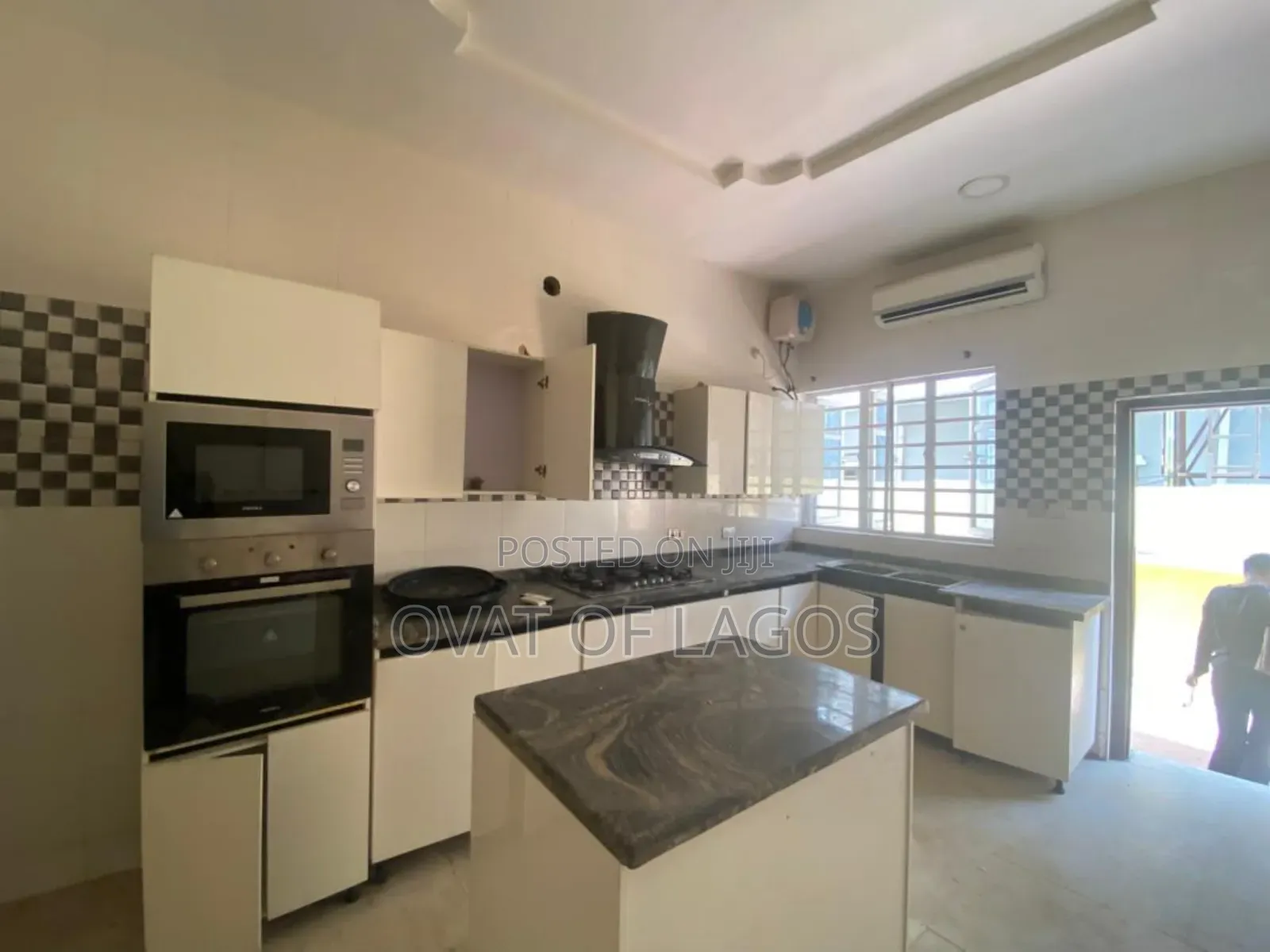 5bdrm Duplex in Ikota for rent in Ikota