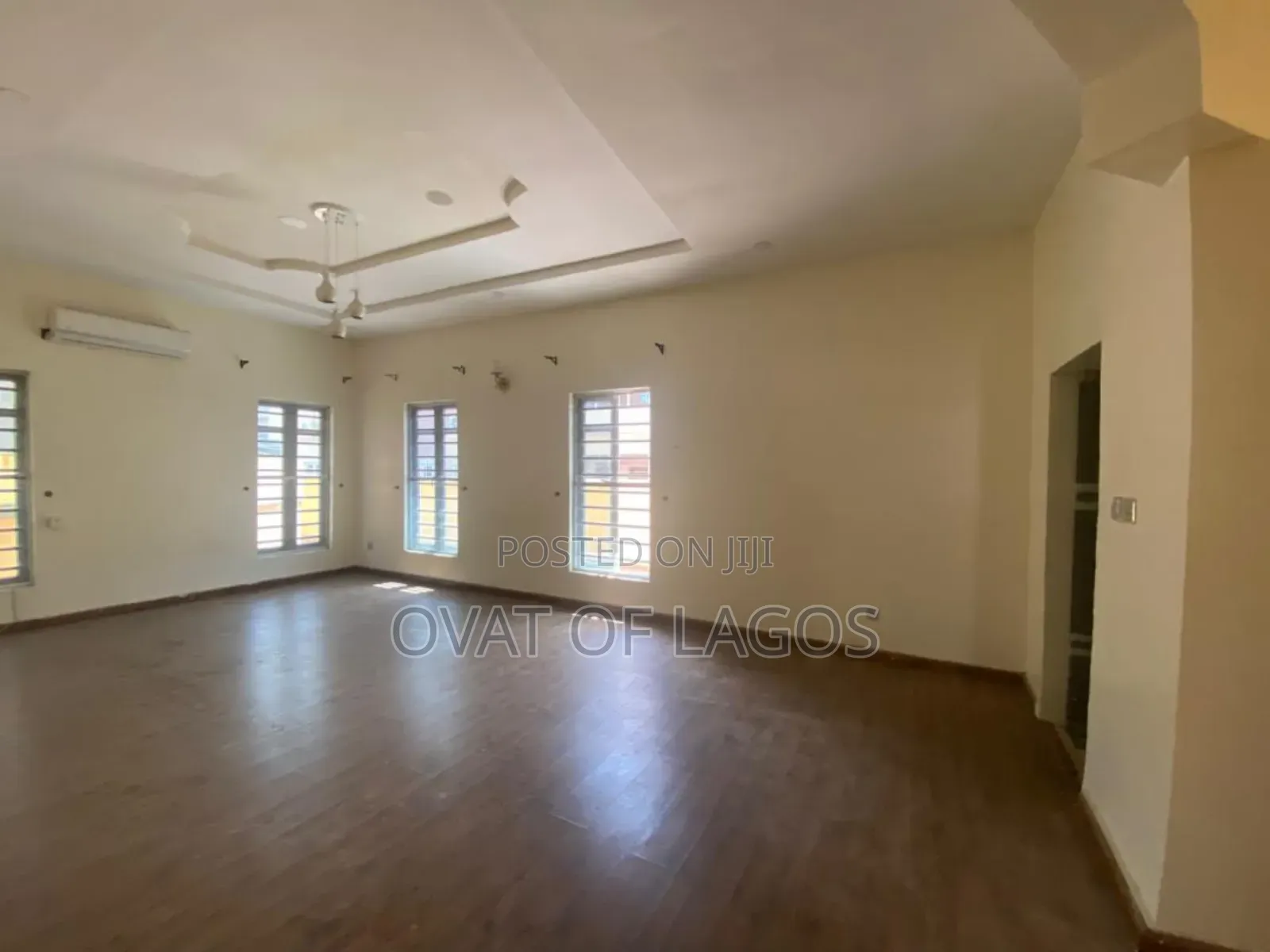5bdrm Duplex in Ikota for rent in Ikota