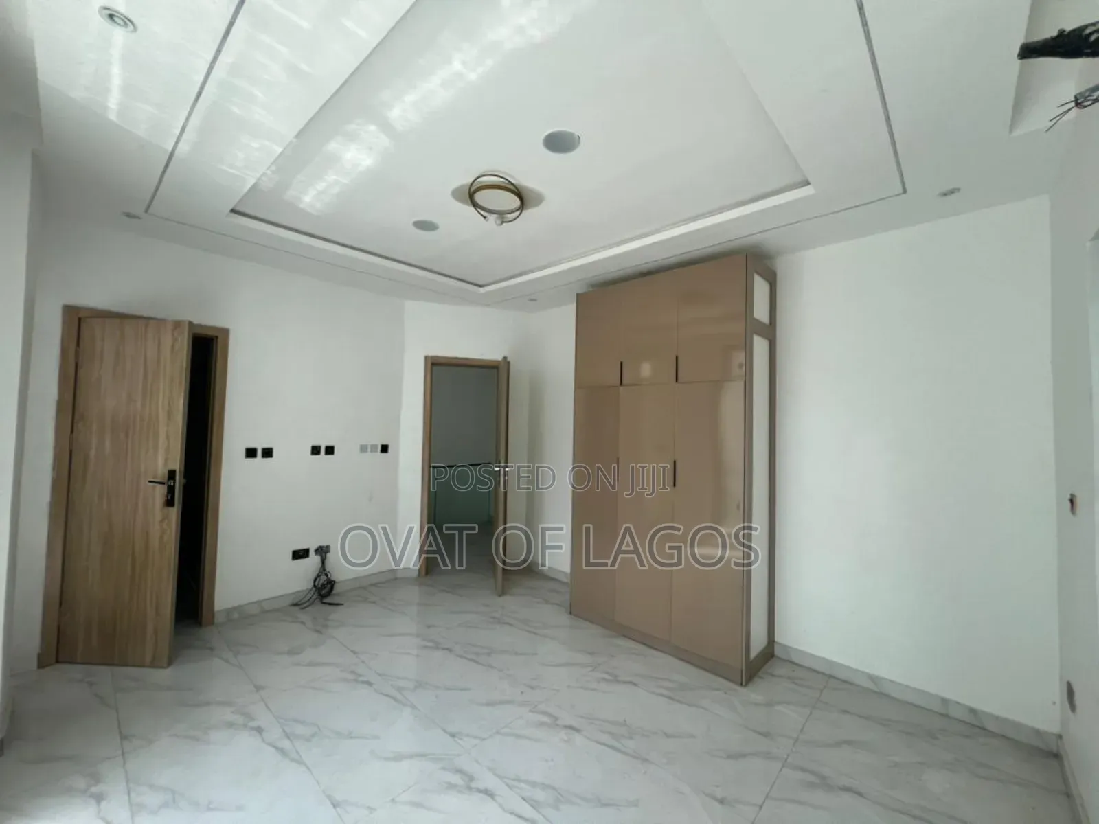 4bdrm Duplex in Ikota for sale in Ikota