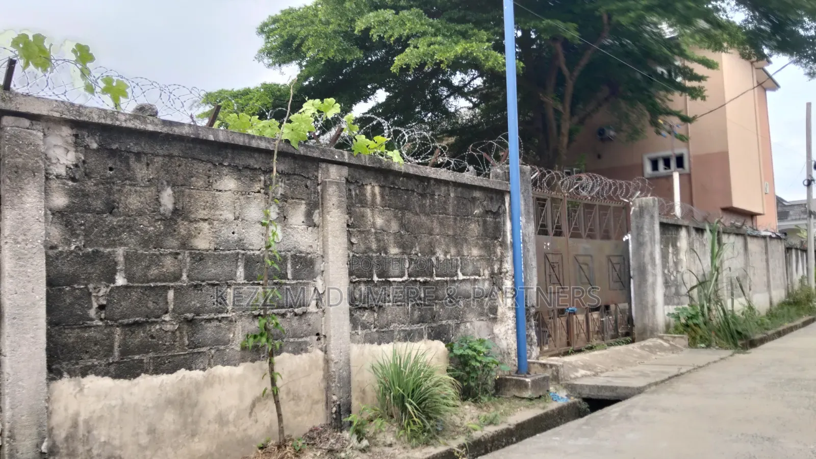 For Sale : 1 Plot at County Garden Estate , Sars Road , Ph in Rukpokwu
