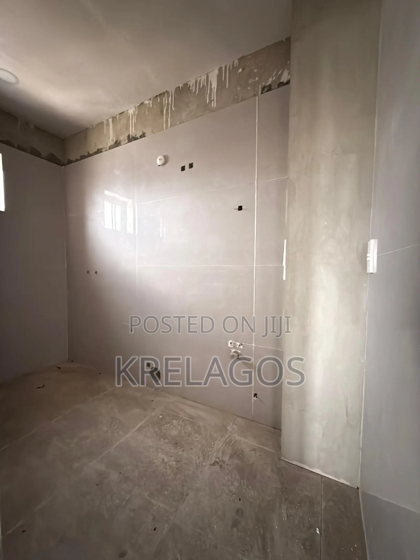 3bdrm Apartment in Ikate for sale in Ikate