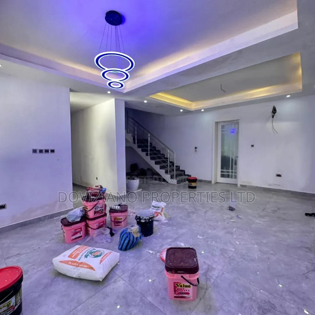 5bdrm Duplex in Ilasan for sale in Ilasan