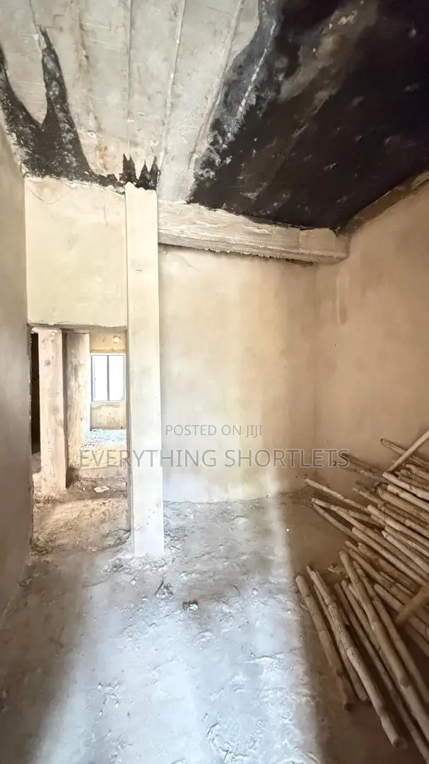 3bdrm Apartment in Kaura for sale in Kaura