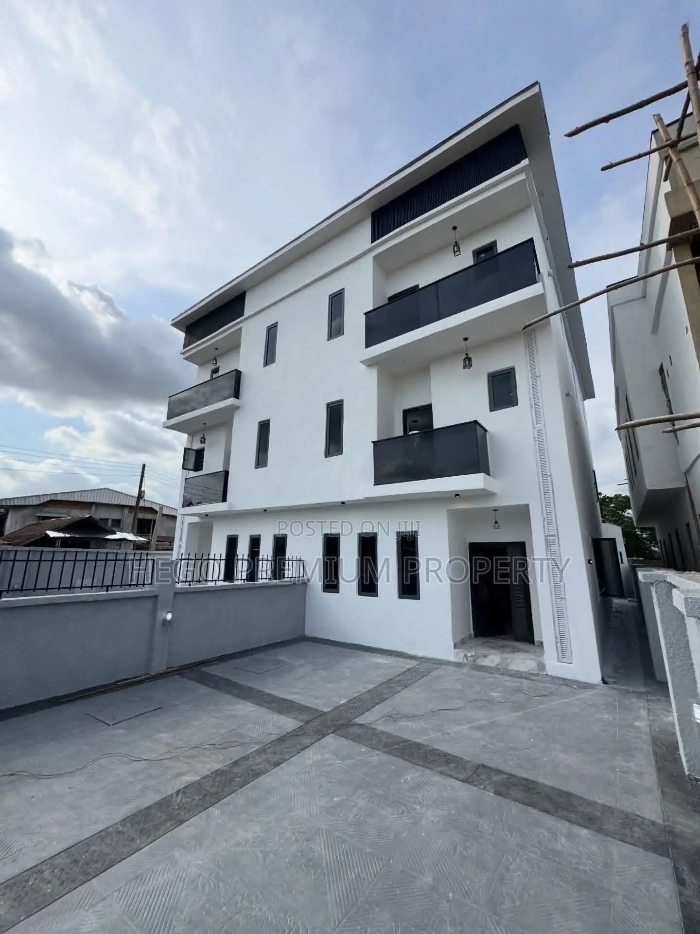 4bdrm Duplex in Woji Estate for sale in Woji