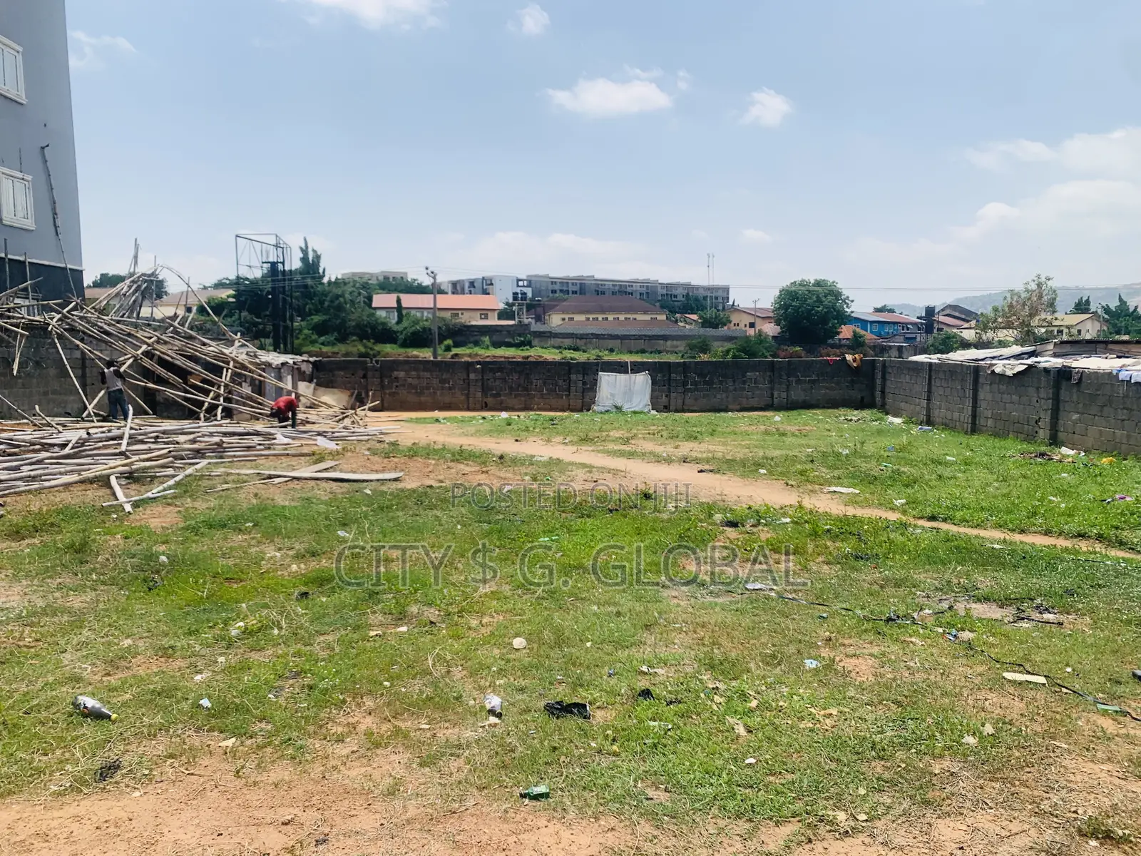A Land for Sale in Jahi Gilmor. Tared Road in Jahi