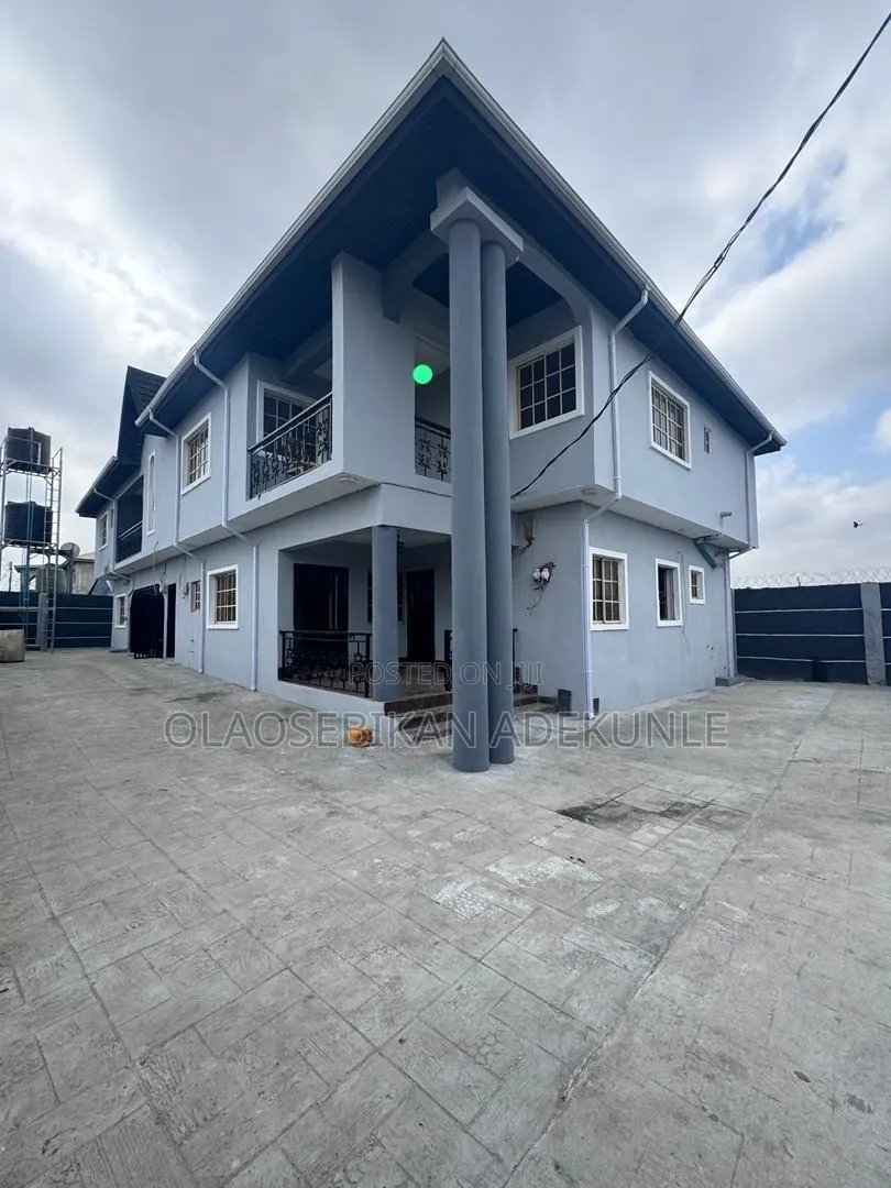 2bdrm Block of Flats in Akobo Estate for rent in Akobo