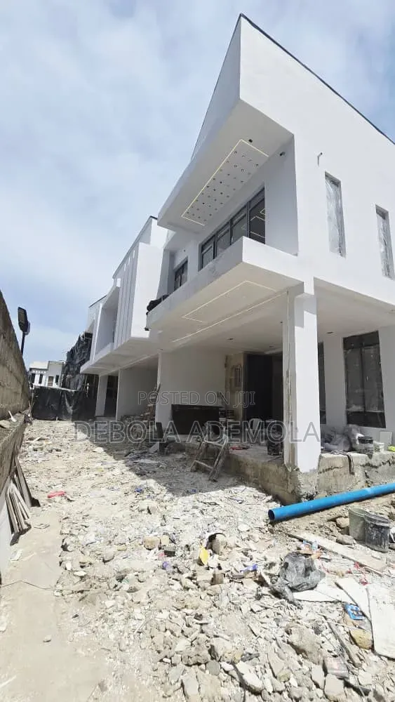 3bdrm Duplex in Oral Estate, Chevron for sale in Chevron