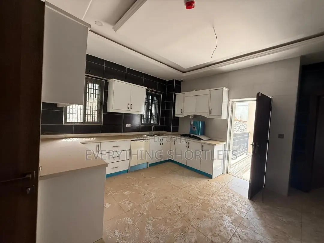 5bdrm Duplex in Maitama for rent in Maitama