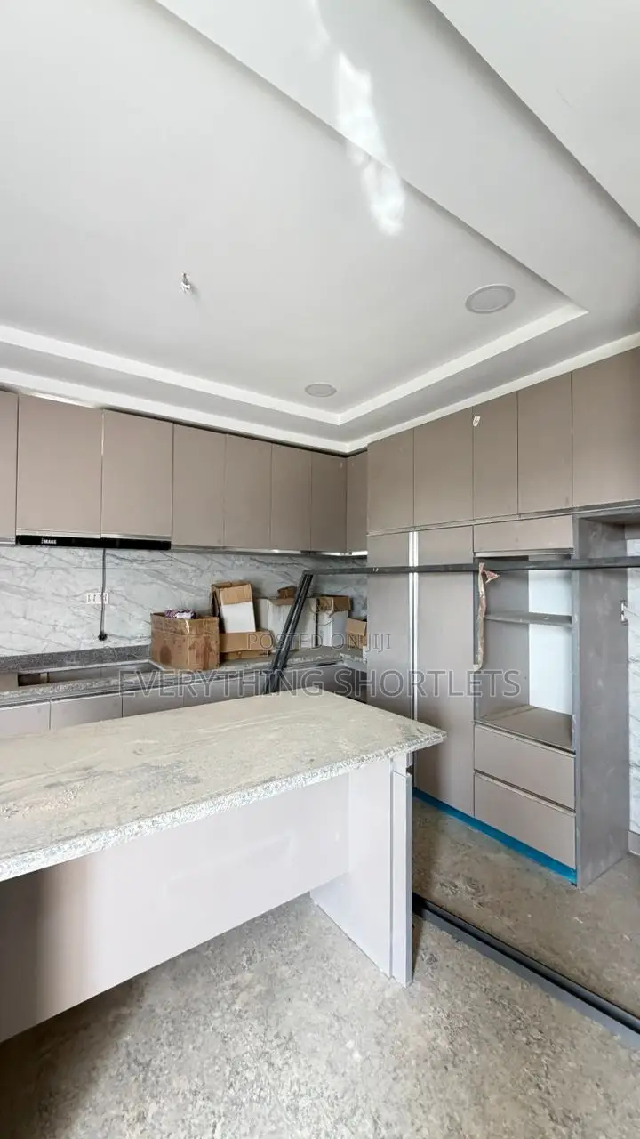 6bdrm Duplex in Guzape District for sale in Guzape District