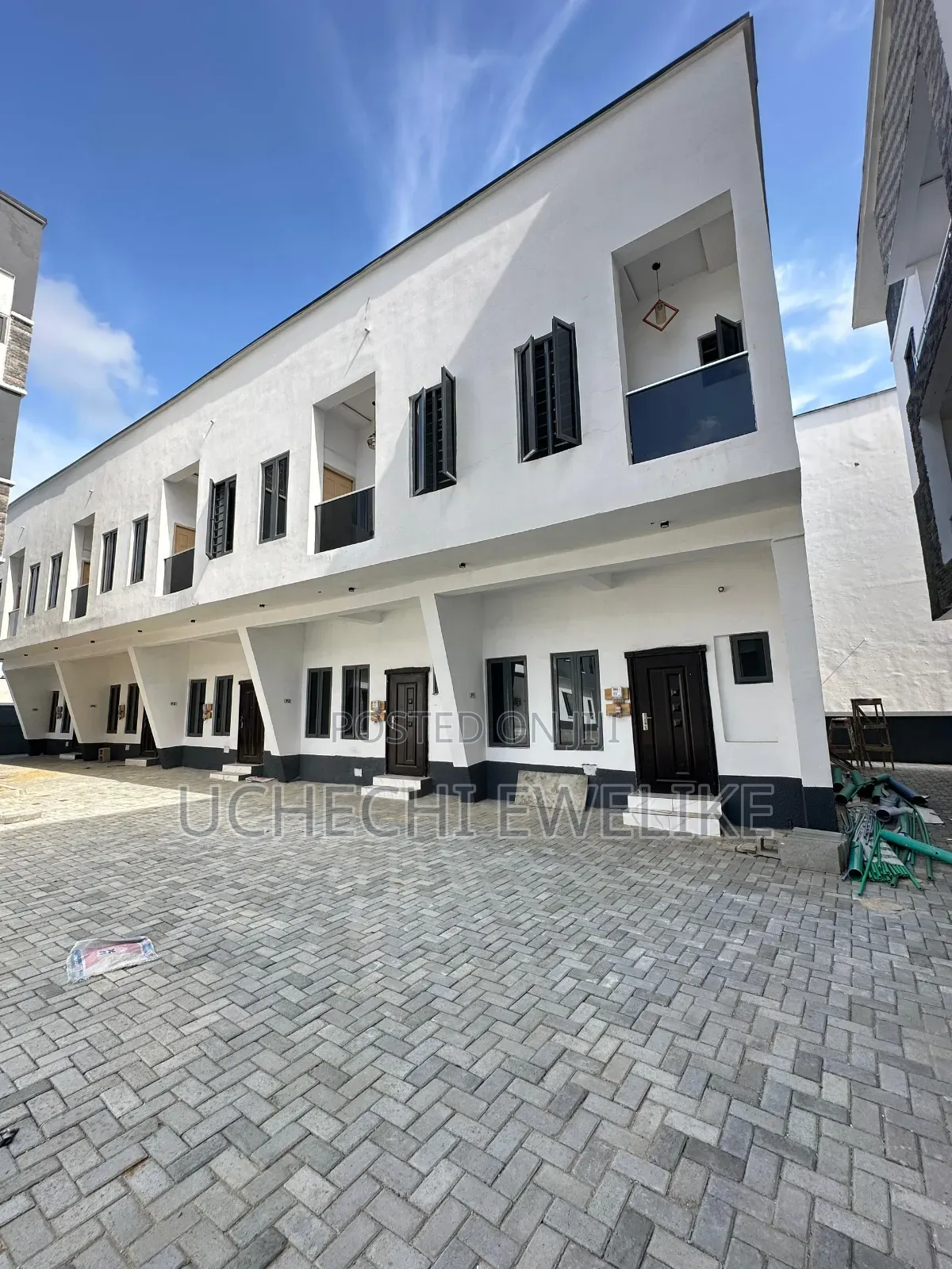 3bdrm Duplex in Ilaje / Lekki for sale in Ilaje / Lekki