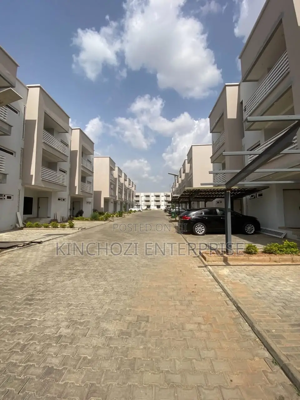 4bdrm Townhouse / Terrace in Utako for rent in Utako