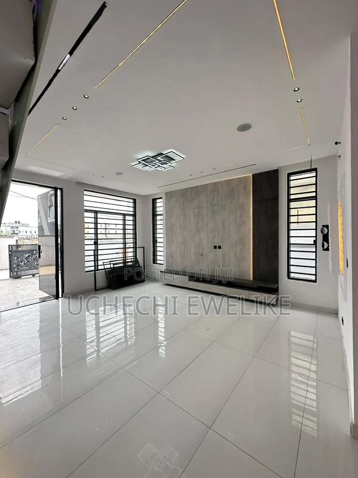 4bdrm Duplex in Ikota for sale in Ikota