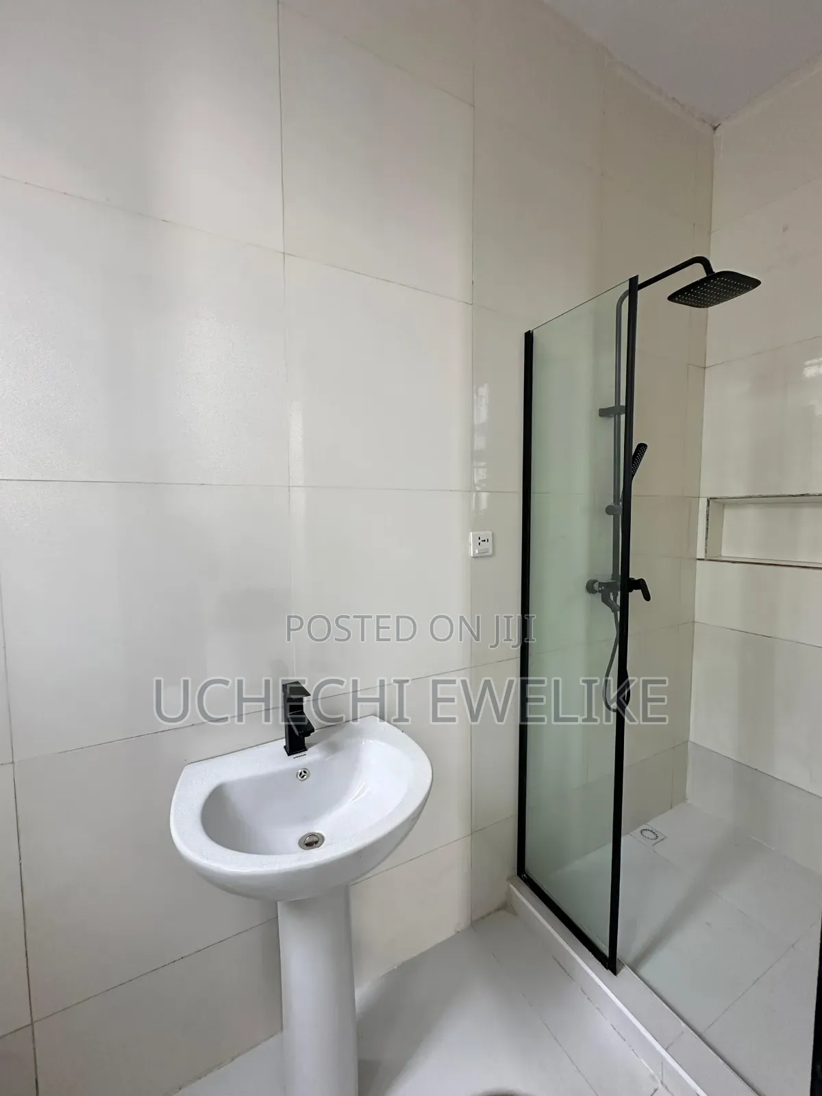 4bdrm Duplex in Ikota for sale in Ikota