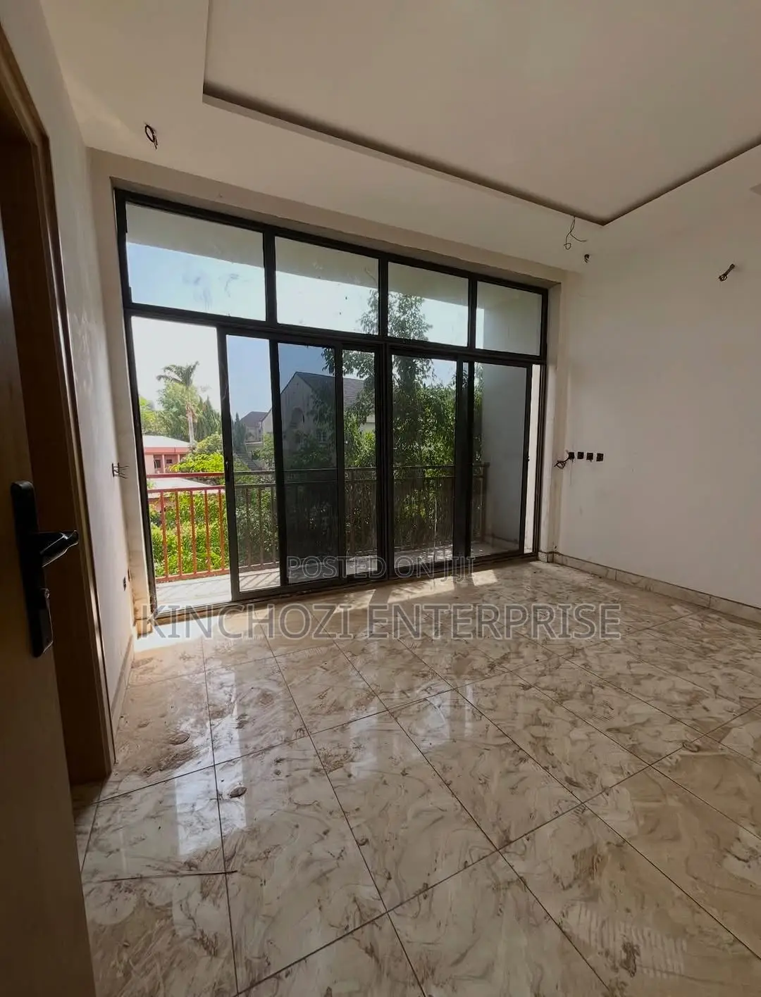 3bdrm Apartment in Wuse 2 for sale in Wuse 2