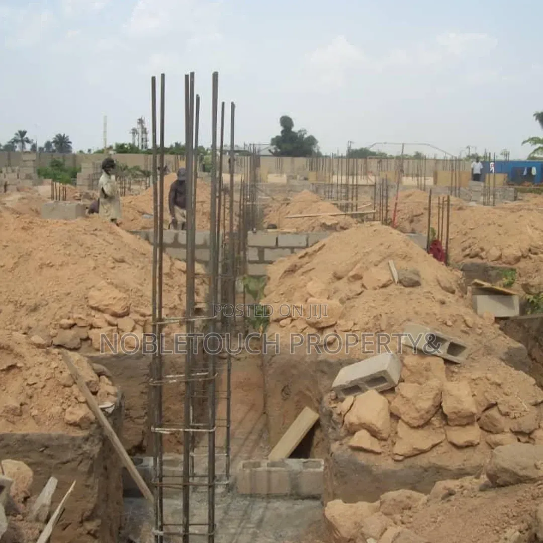 98-rooms Hotel Built Up To Decking, On 20plots Of Land At Delta State in Oshimili South