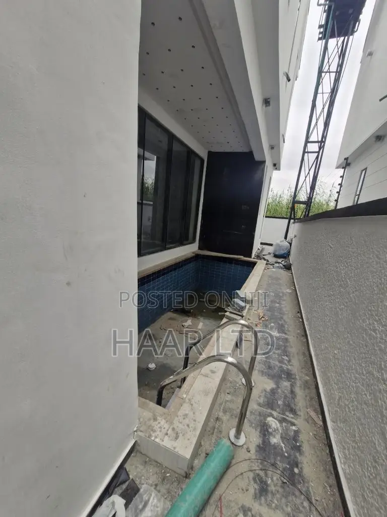 5bdrm Duplex in Ado / Ajah for sale in Ado / Ajah