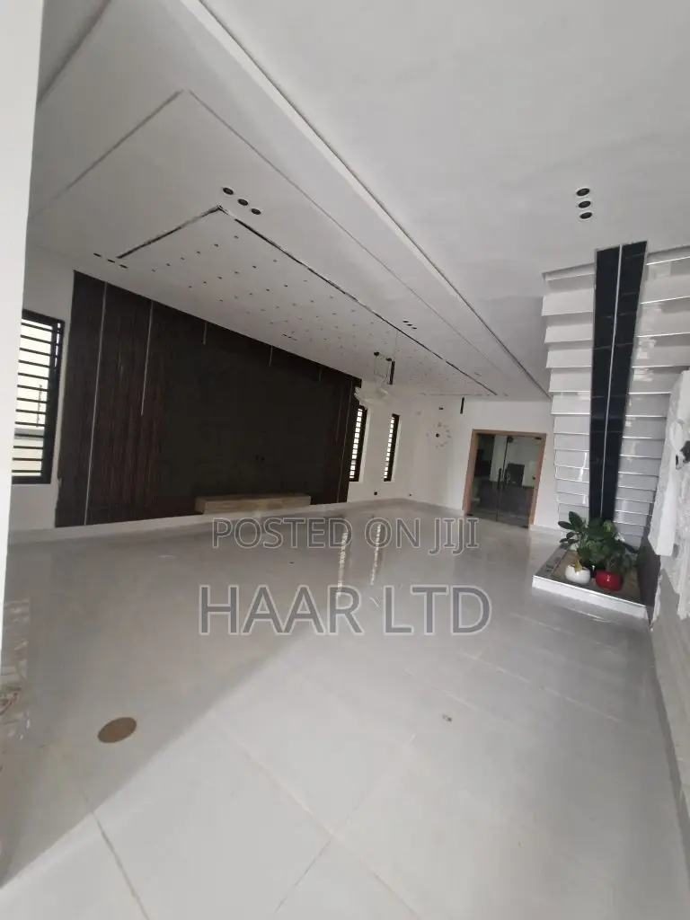 5bdrm Duplex in Ado / Ajah for sale in Ado / Ajah