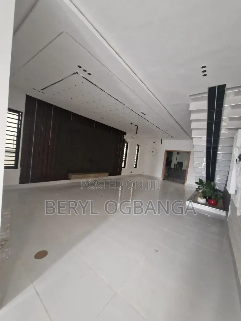 5bdrm Duplex in Ado / Ajah for sale in Ado / Ajah