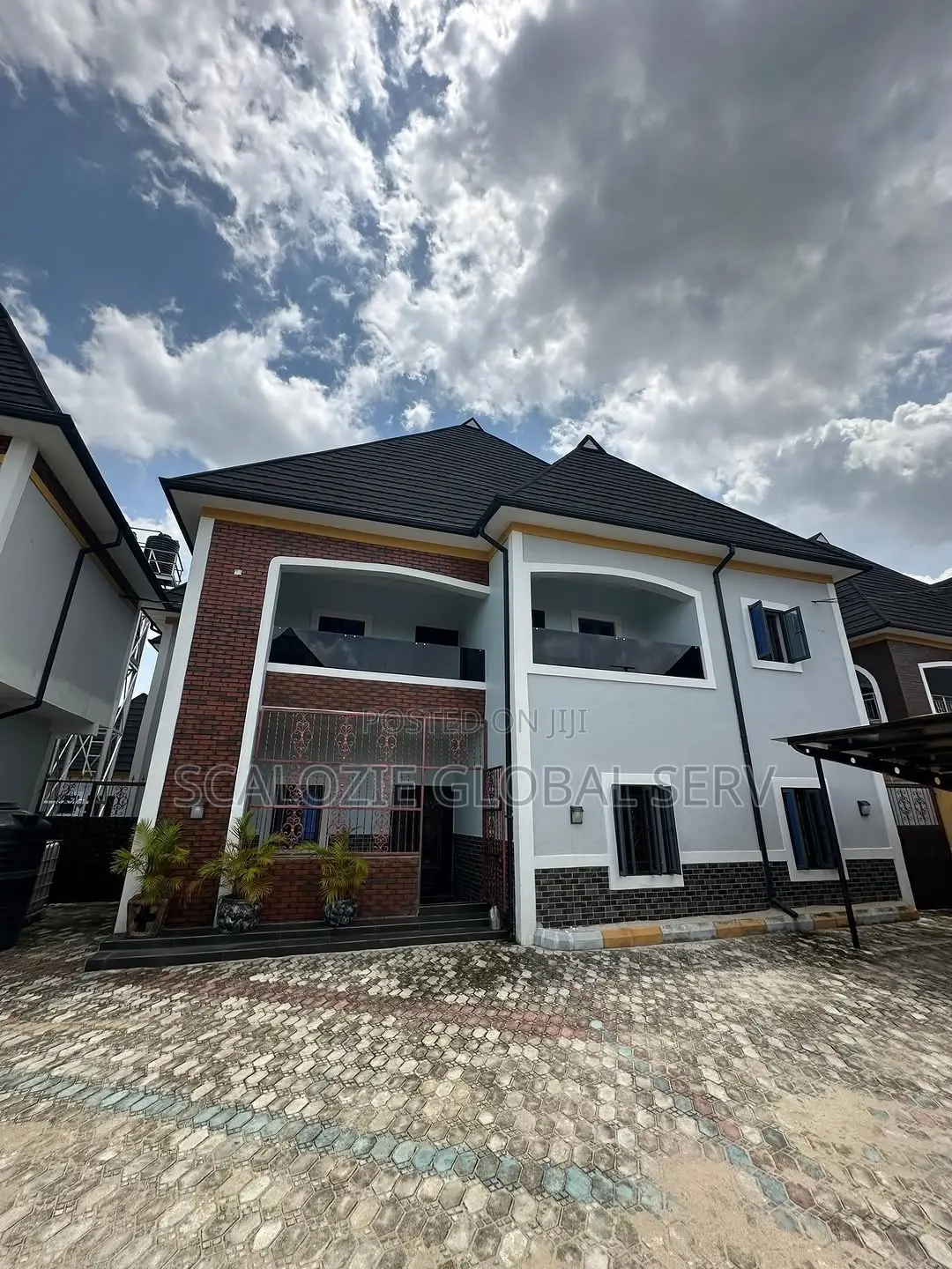 6bdrm Duplex in Off Sars Road Port for sale in Port-Harcourt