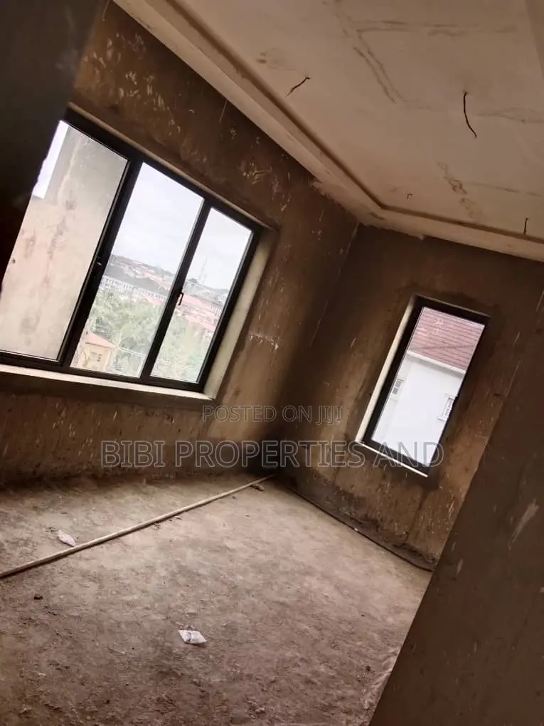4bdrm Duplex in Gwarinpa for sale in Gwarinpa