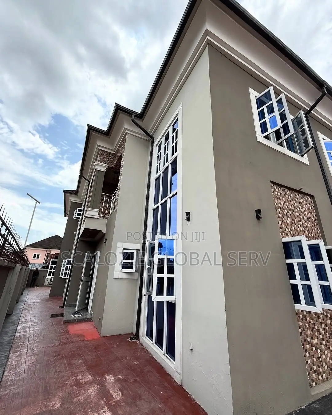 6bdrm Duplex in Farm Road 2 Elizou for sale in Port-Harcourt
