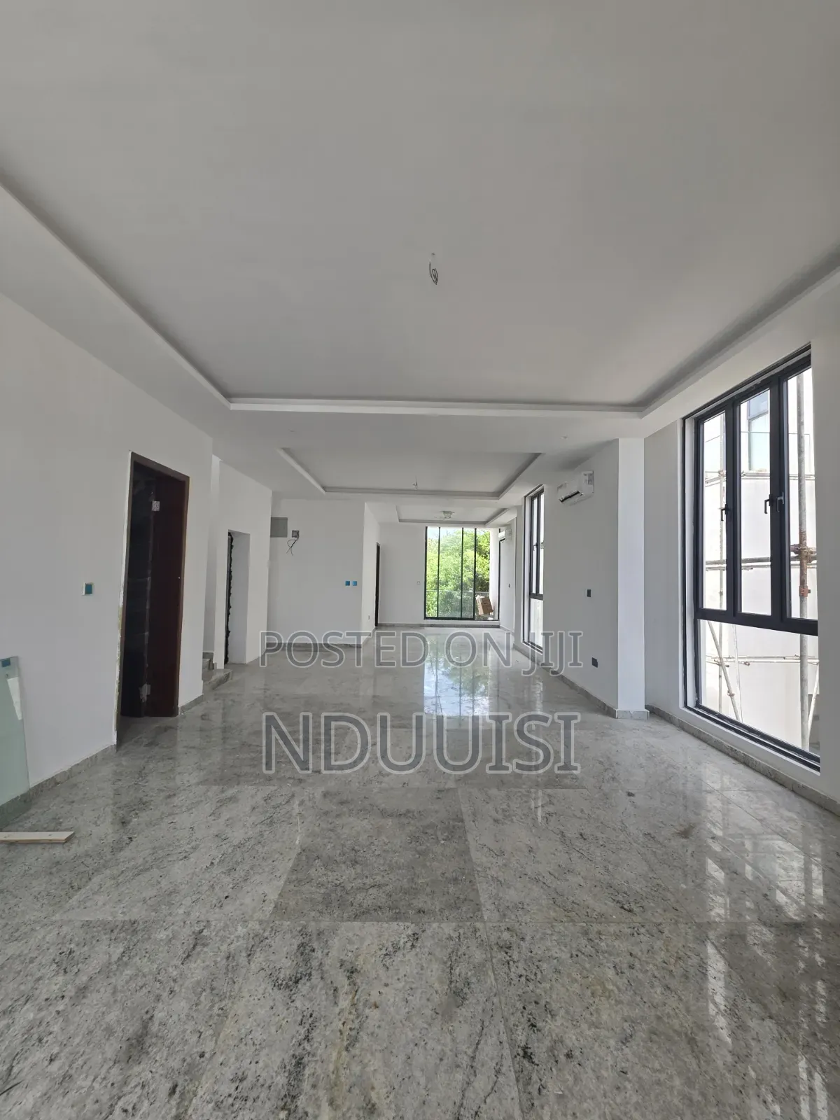 5bdrm Duplex in Banana Island for sale in Banana Island