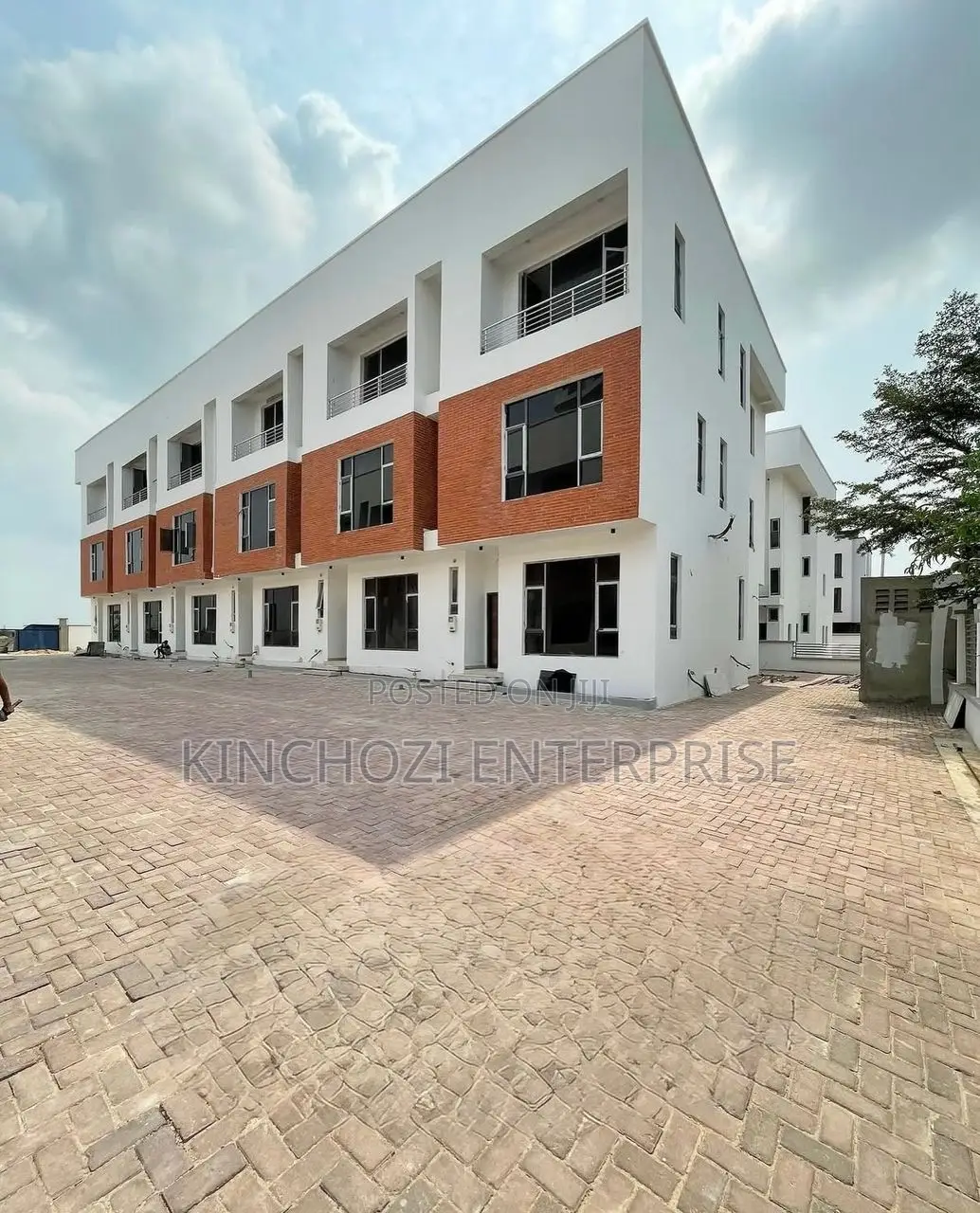 4bdrm Duplex in Lekki Phase 1 for rent in Lekki Phase 1