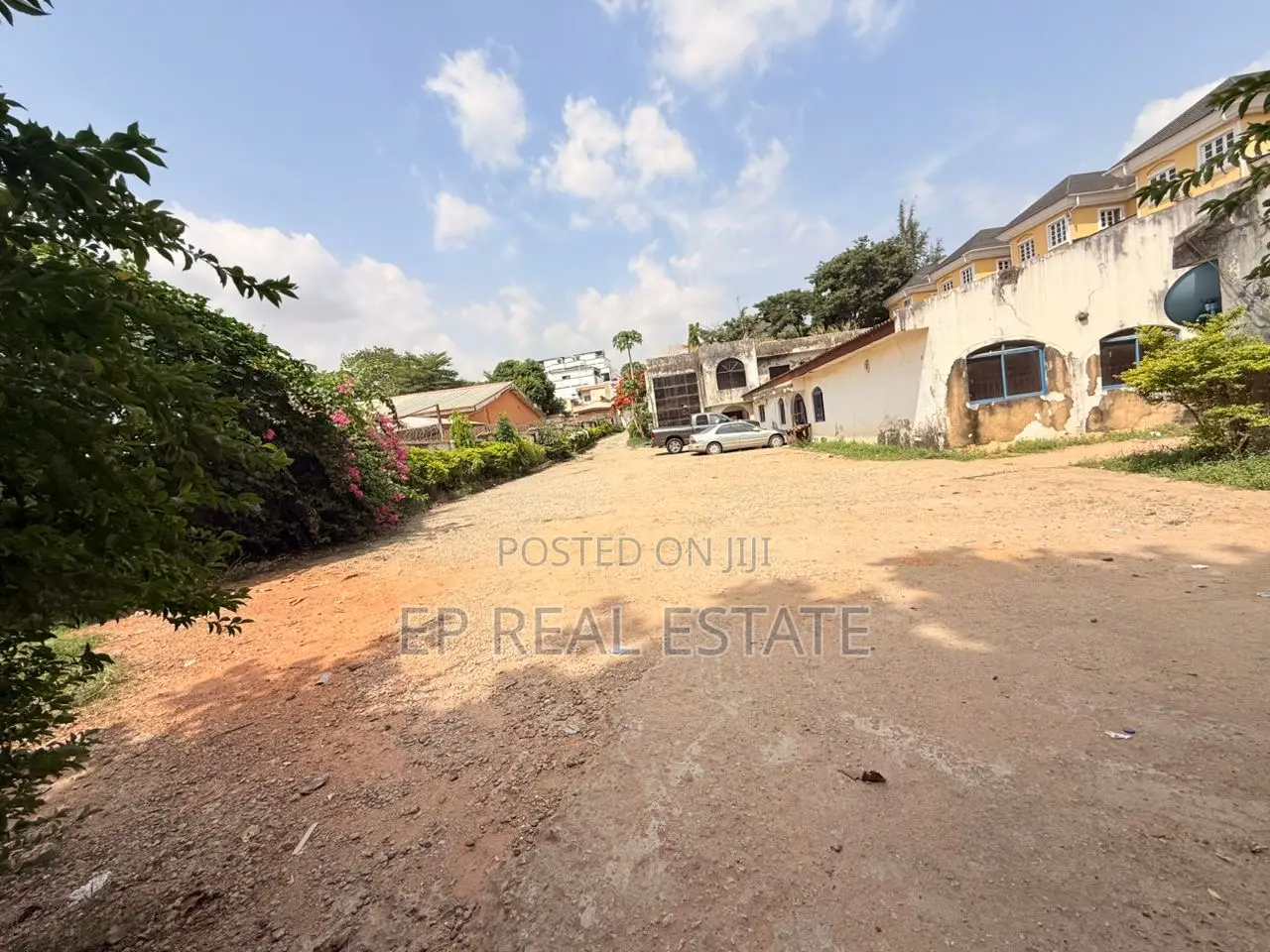 Old Structure and Land in Wuse 2