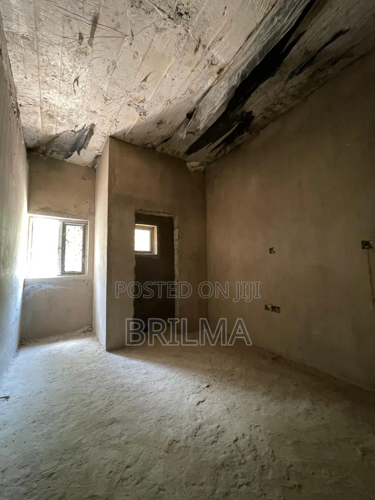 4bdrm Duplex in Kaura for sale in Kaura