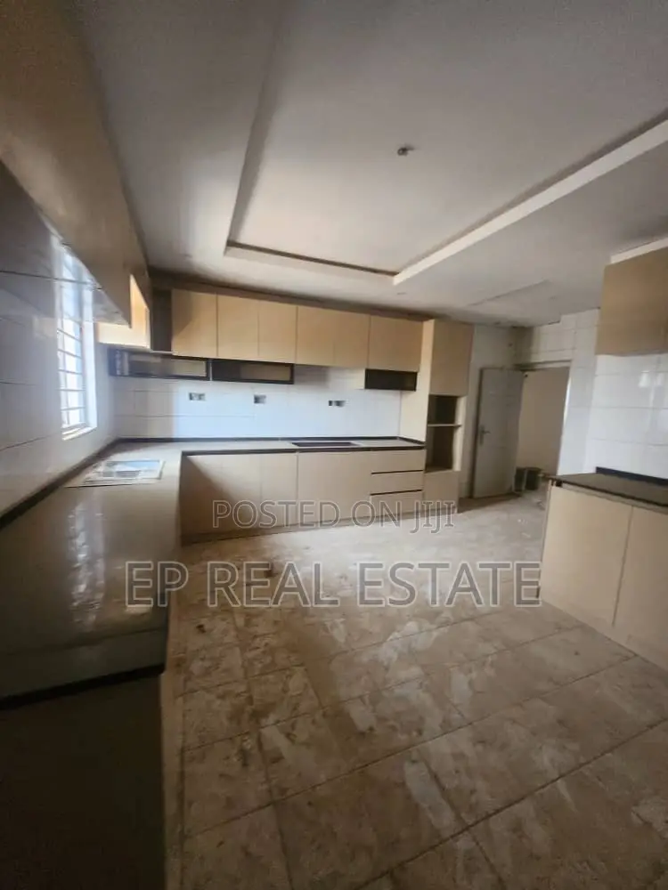 3bdrm Apartment in Kaura for rent in Kaura