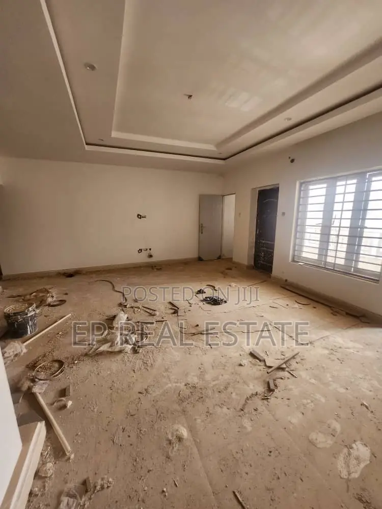 3bdrm Apartment in Kaura for rent in Kaura