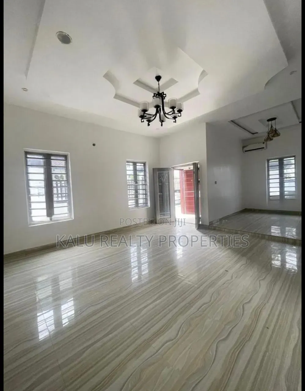 5bdrm Duplex in Osapa London for sale in Osapa london