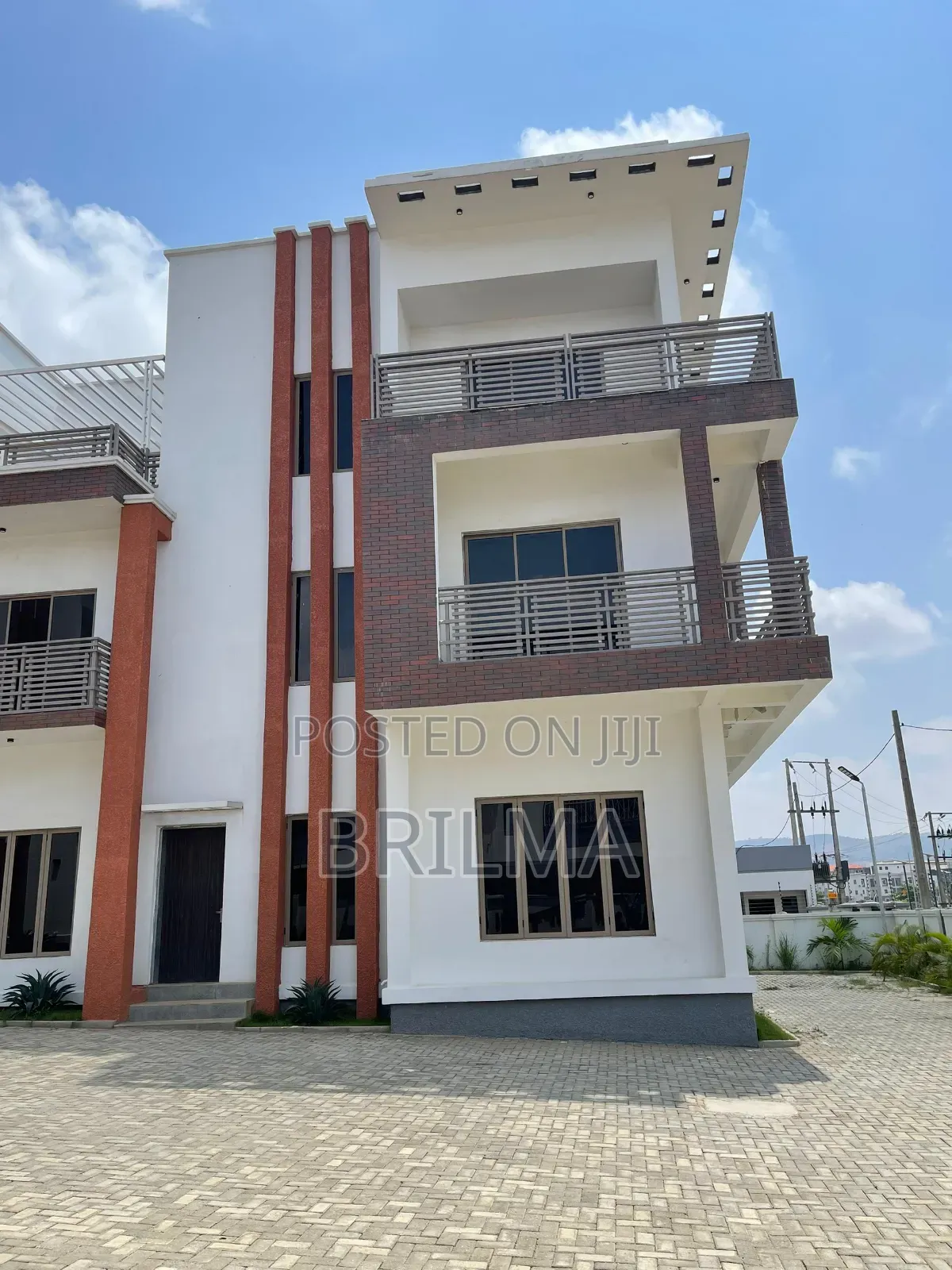 5bdrm Duplex in Jahi for sale in Jahi