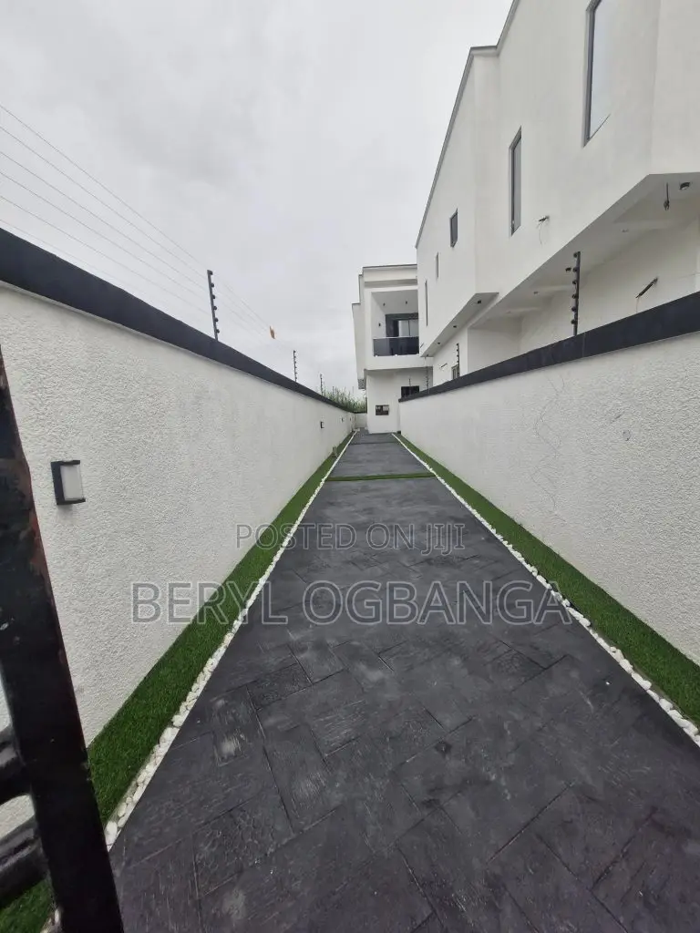4bdrm Duplex in Ado / Ajah for sale in Ado / Ajah